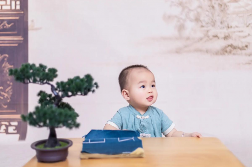 德州怀孕肚子中间凹两边凸